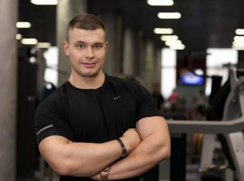 Фитнес тренеры на дому в Москве, цена тренировки